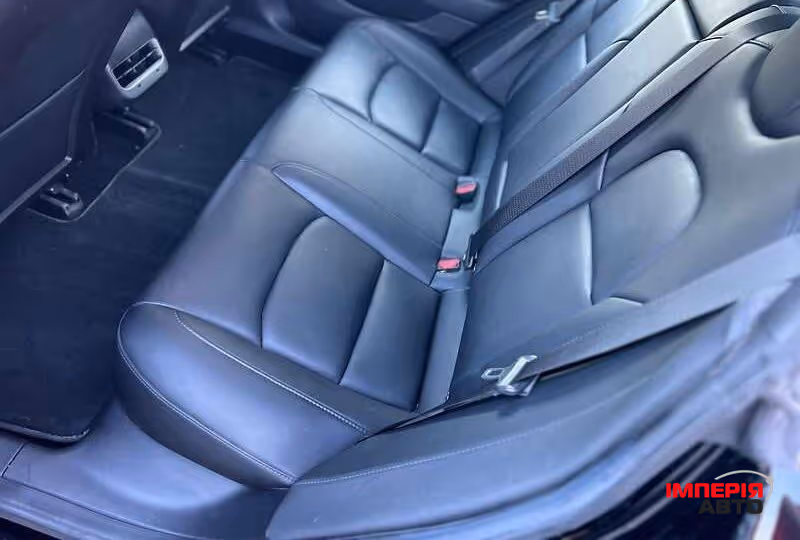 Tesla Model 3 - фото 10