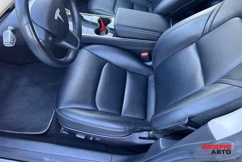 Tesla Model 3 - фото 6