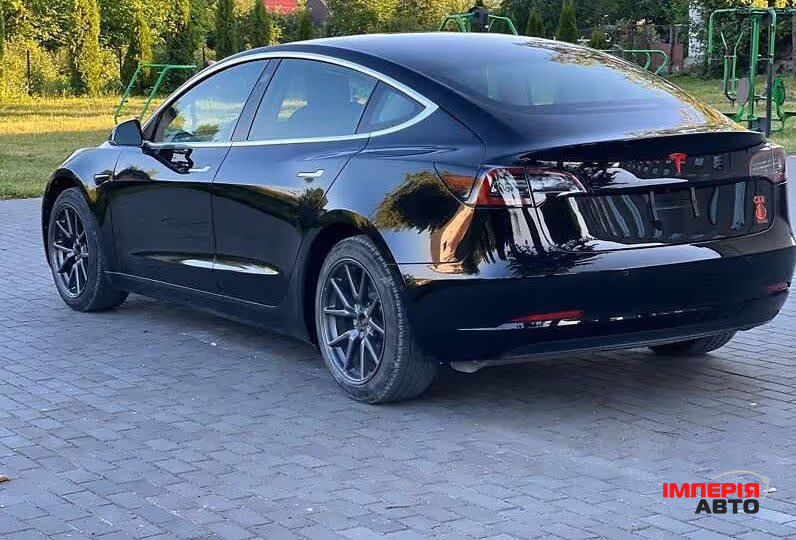 Tesla Model 3 - фото 5