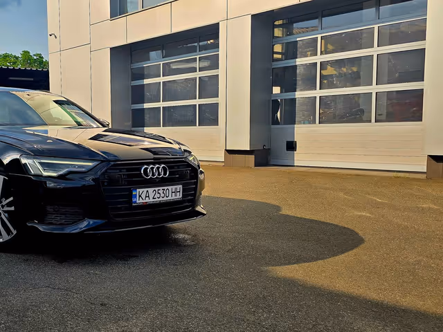 Audi A6 - фото 1