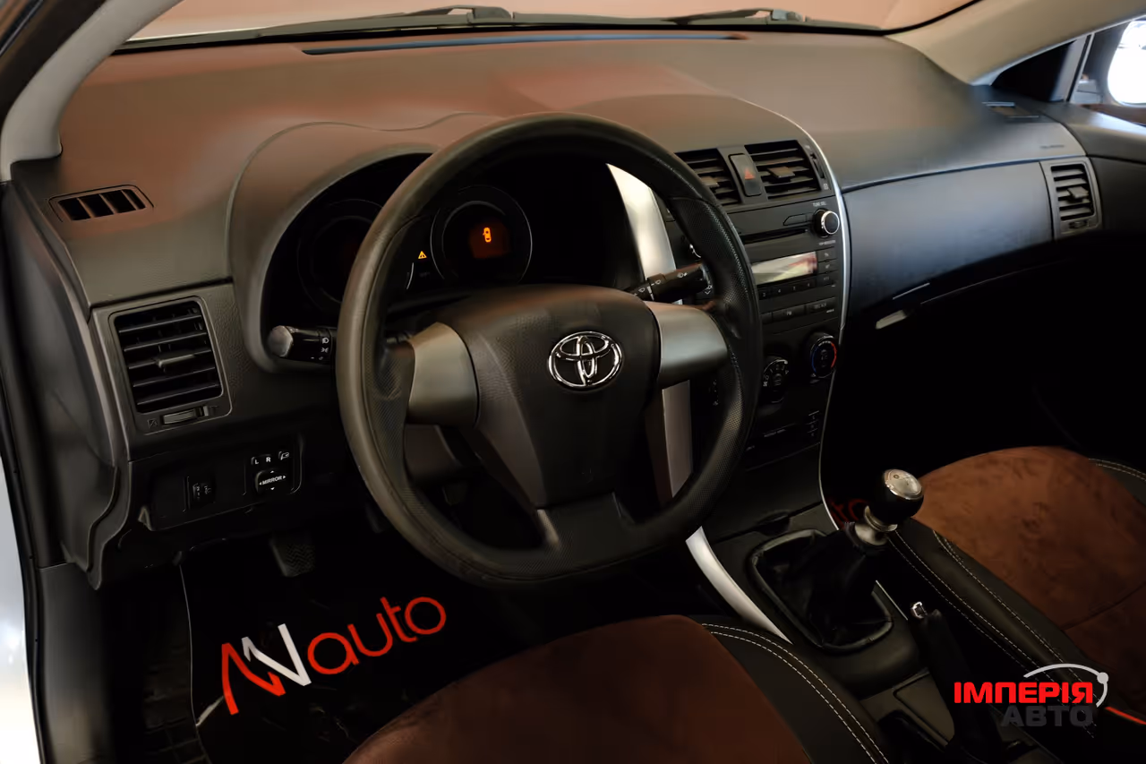 Toyota Corolla - фото 7