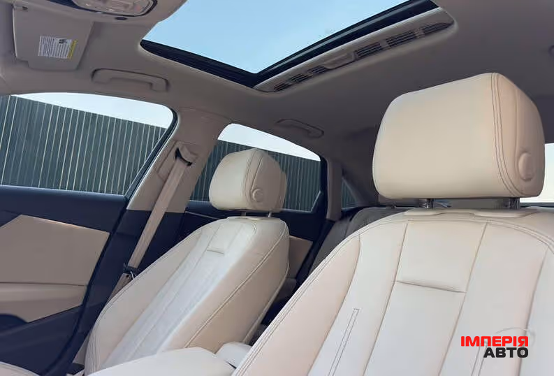 Audi A4 - фото 7