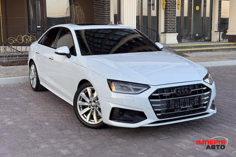 Audi A4 - фото 2