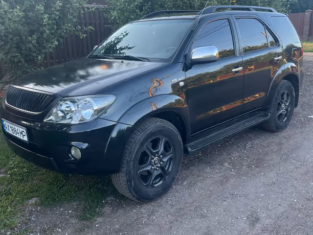 Toyota Fortuner - зображення 2