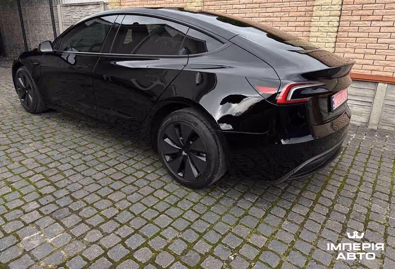 Tesla Model 3 - фото 3