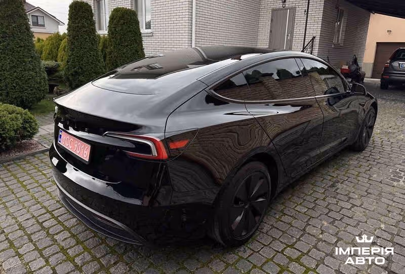 Tesla Model 3 - фото 5