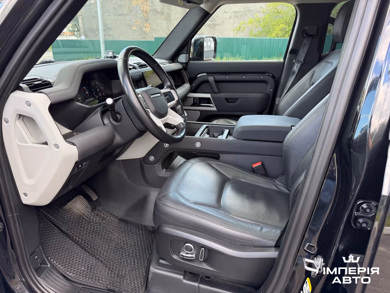 Land Rover Defender - фото 8