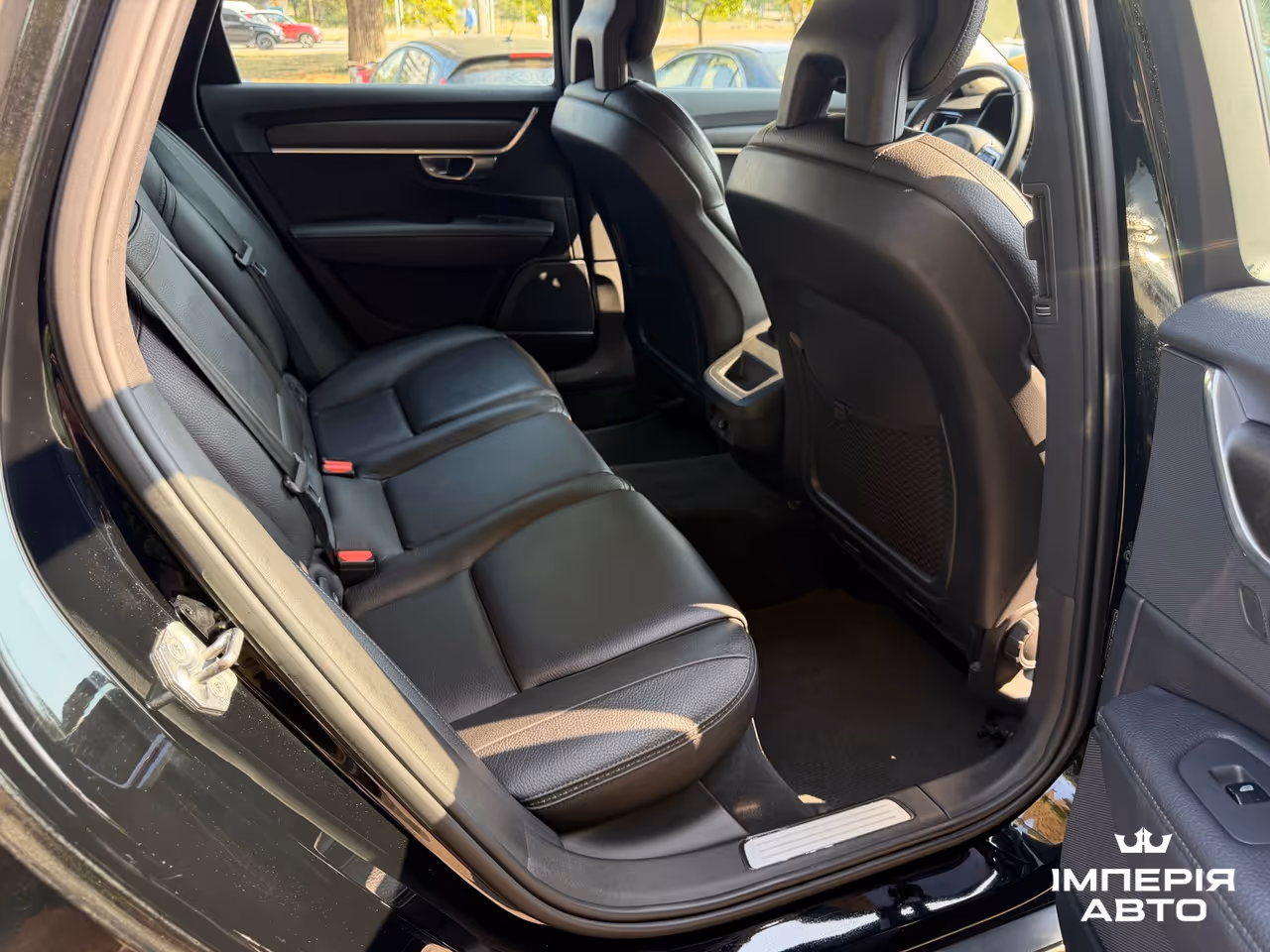 Volvo V90 Cross Country - фото 4