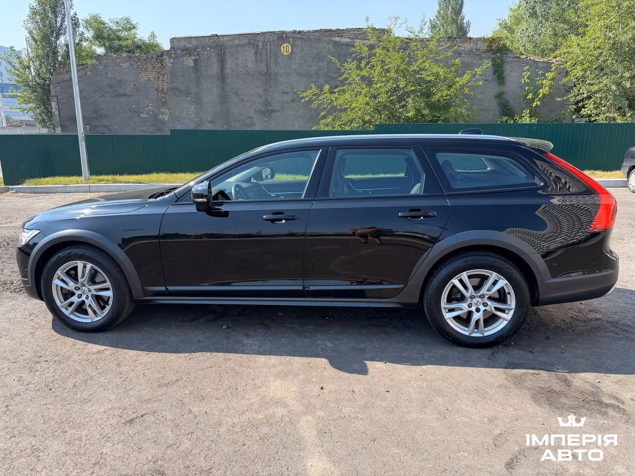 Volvo V90 Cross Country - фото 2