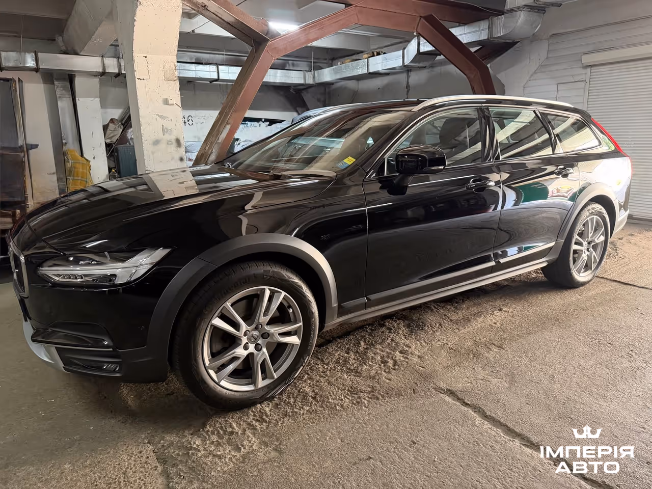 Volvo V90 Cross Country - фото 10