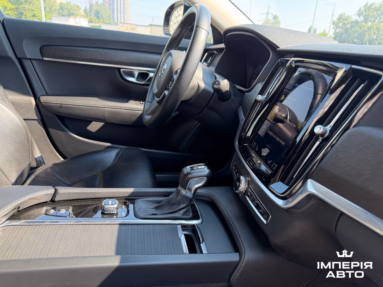 Volvo V90 Cross Country - фото 20