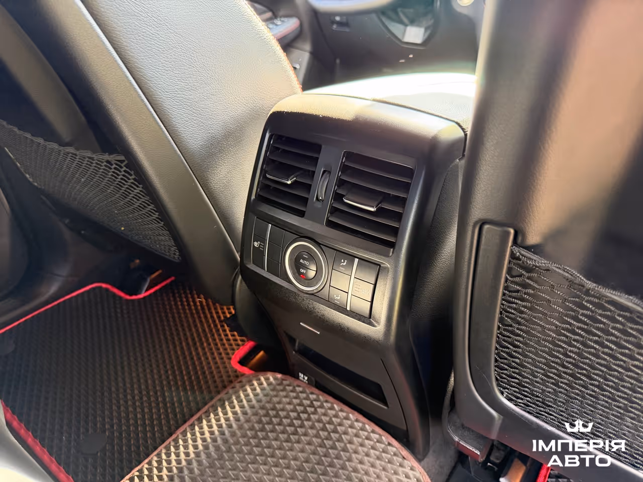 Mercedes-Benz GLE - фото 13