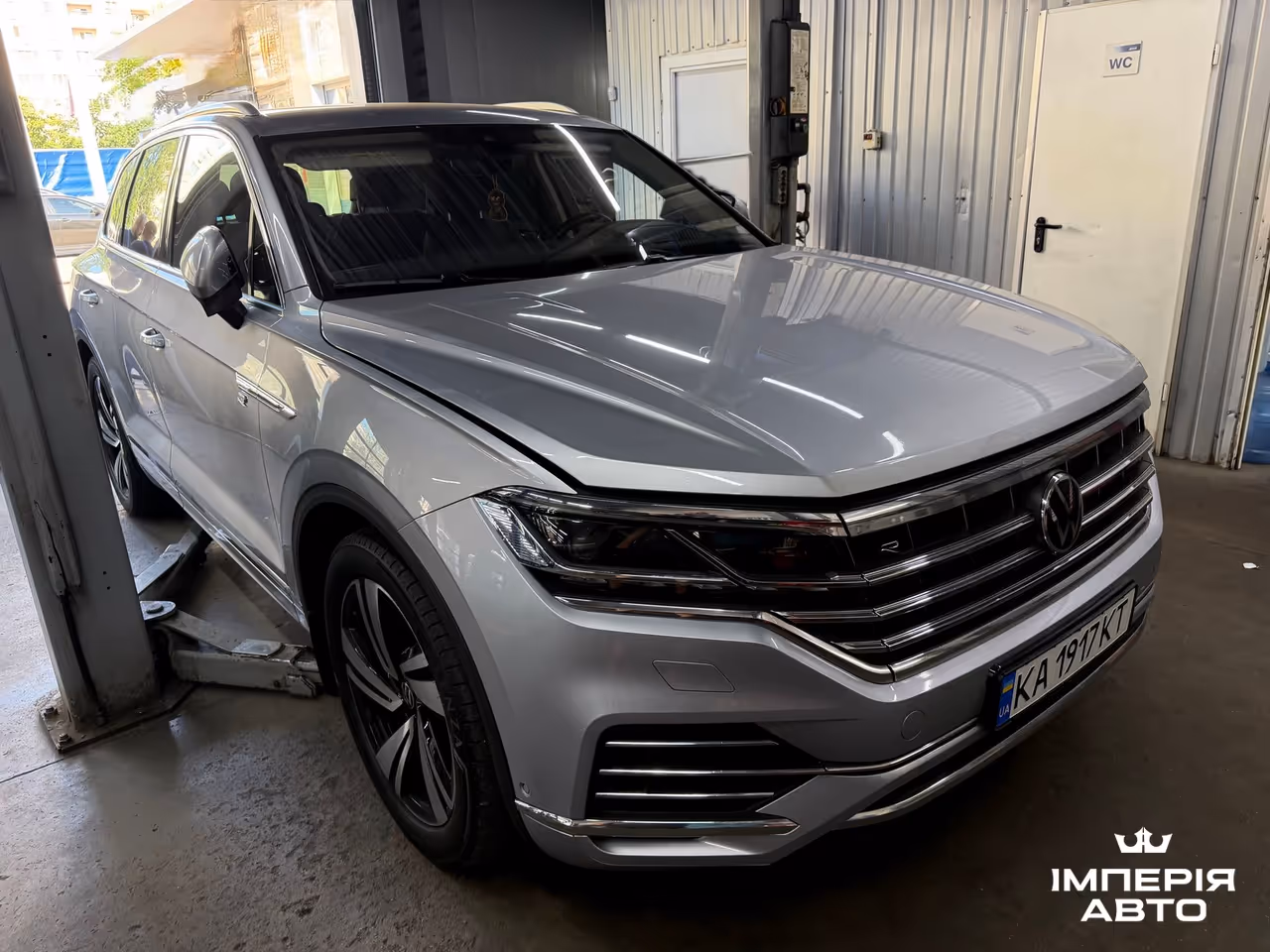 Volkswagen Touareg - фото 11