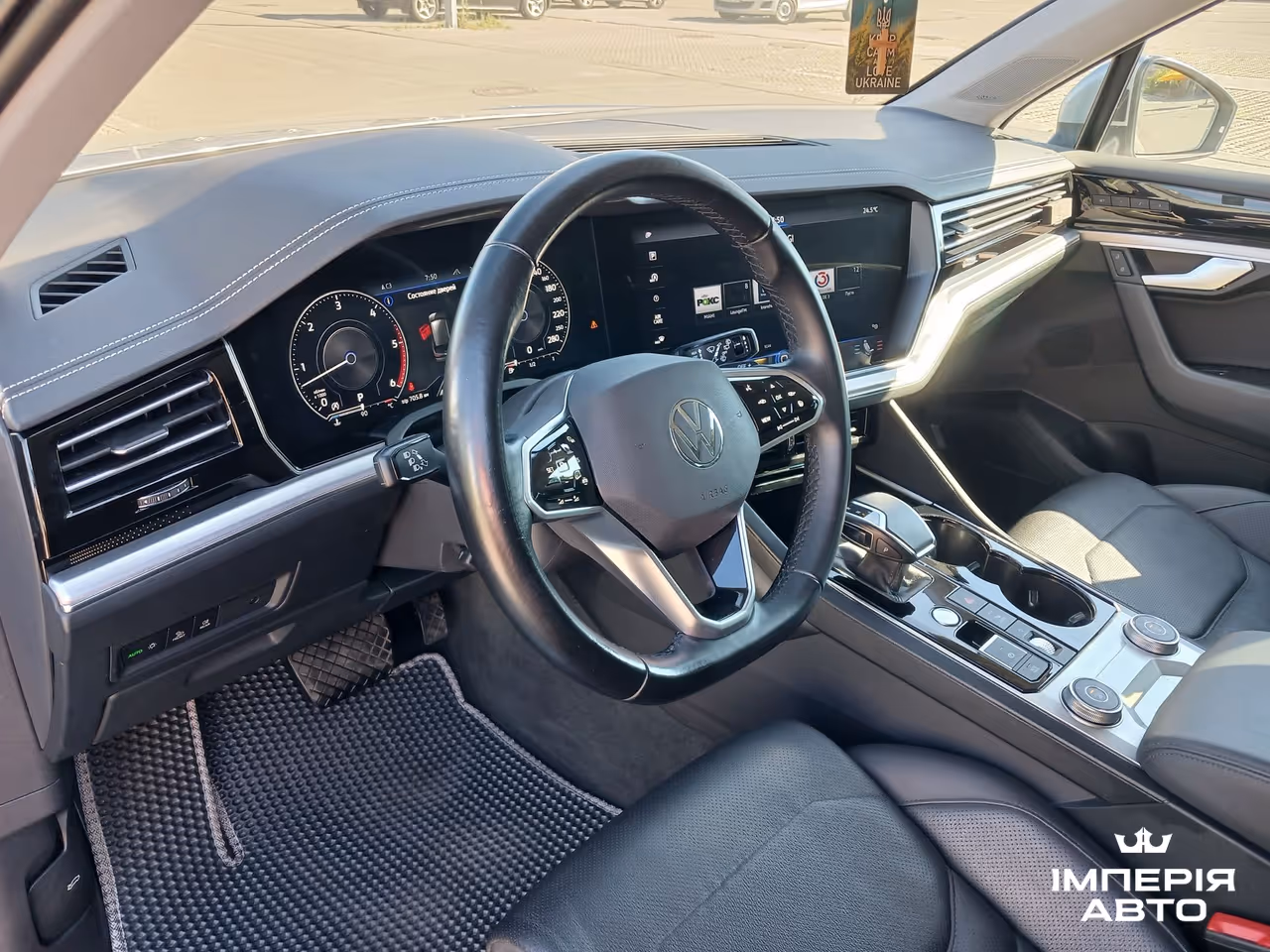 Volkswagen Touareg - фото 8