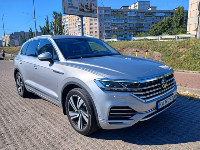 Volkswagen Touareg - зображення 1