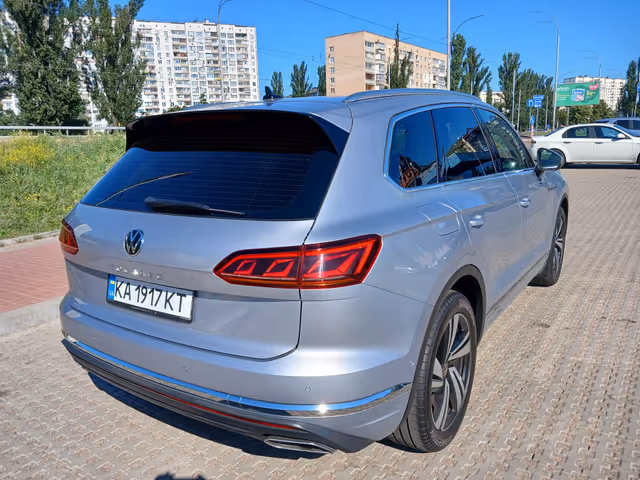 Volkswagen Touareg - зображення 2