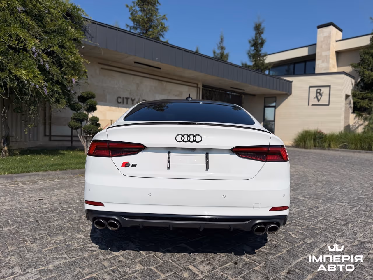 Audi S5 - фото 10