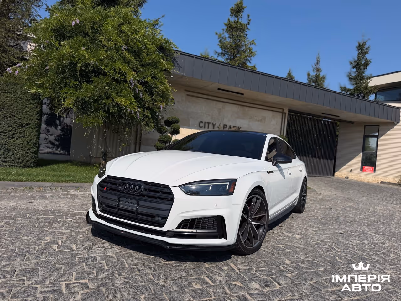 Audi S5 - фото 1