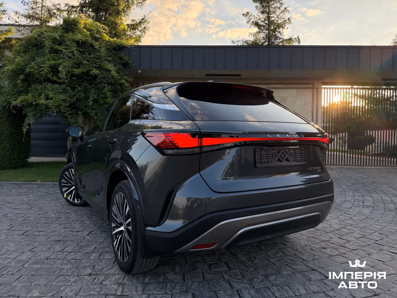 Lexus RX - фото 5