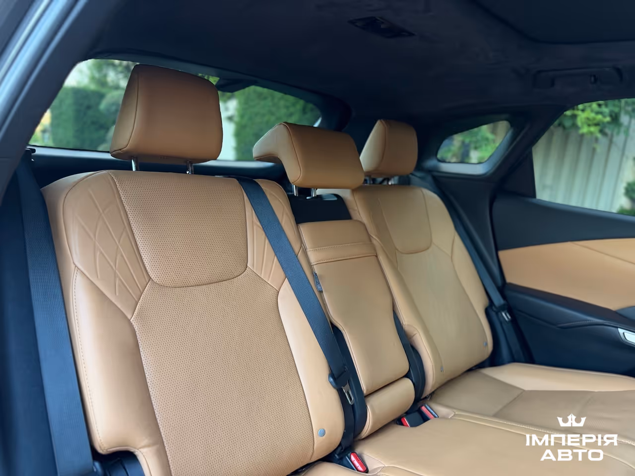 Lexus RX - фото 31