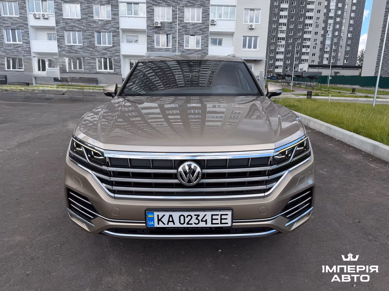 Volkswagen Touareg - фото 6
