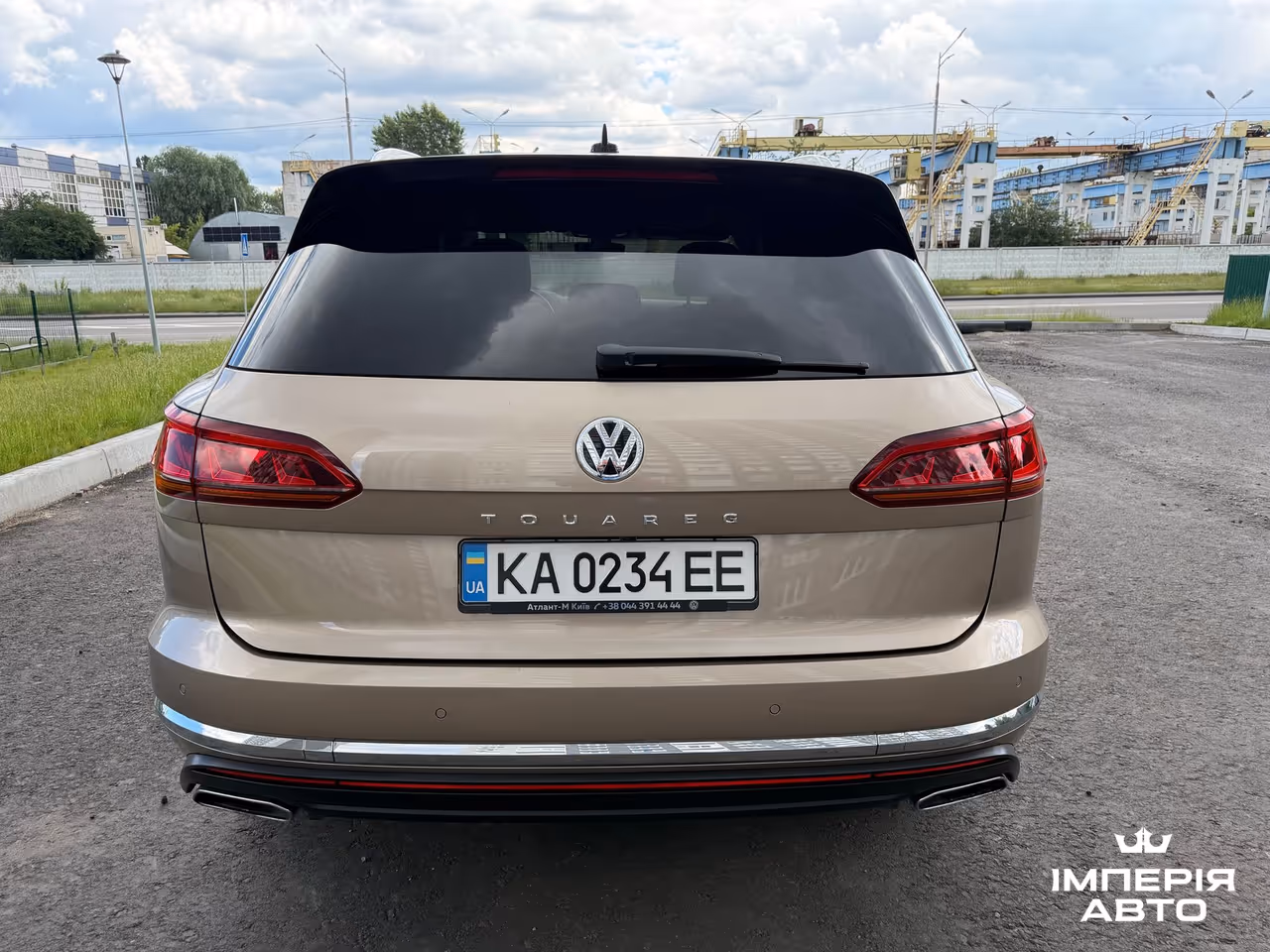 Volkswagen Touareg - фото 4