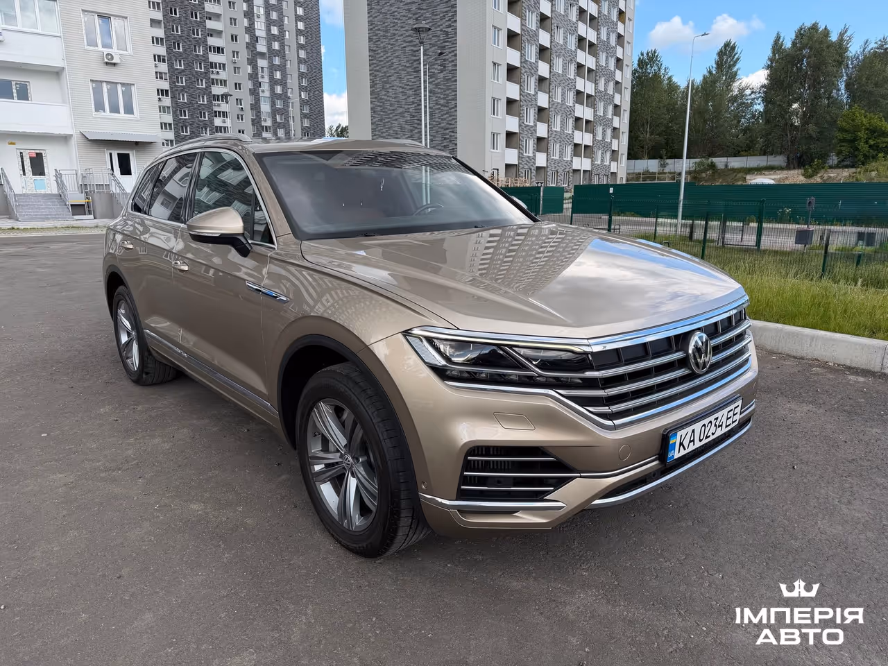 Volkswagen Touareg - фото 3