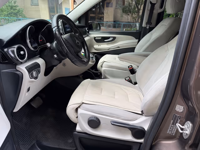 Mercedes-Benz V-Класс - зображення 4