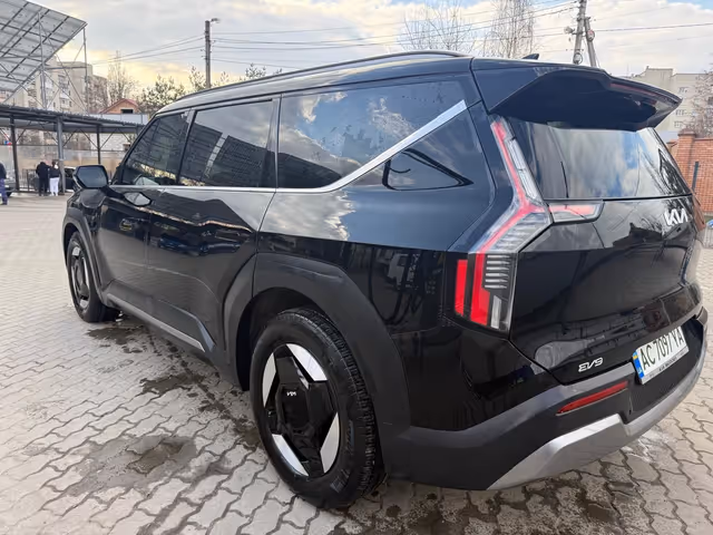 Kia EV9 - зображення 2