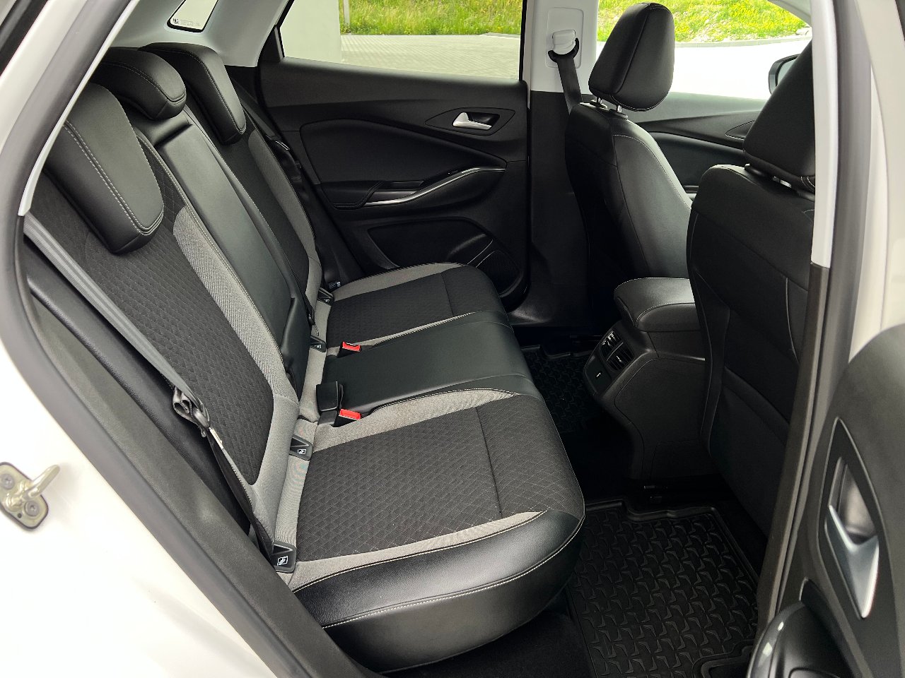 Opel Grandland X - фото 27