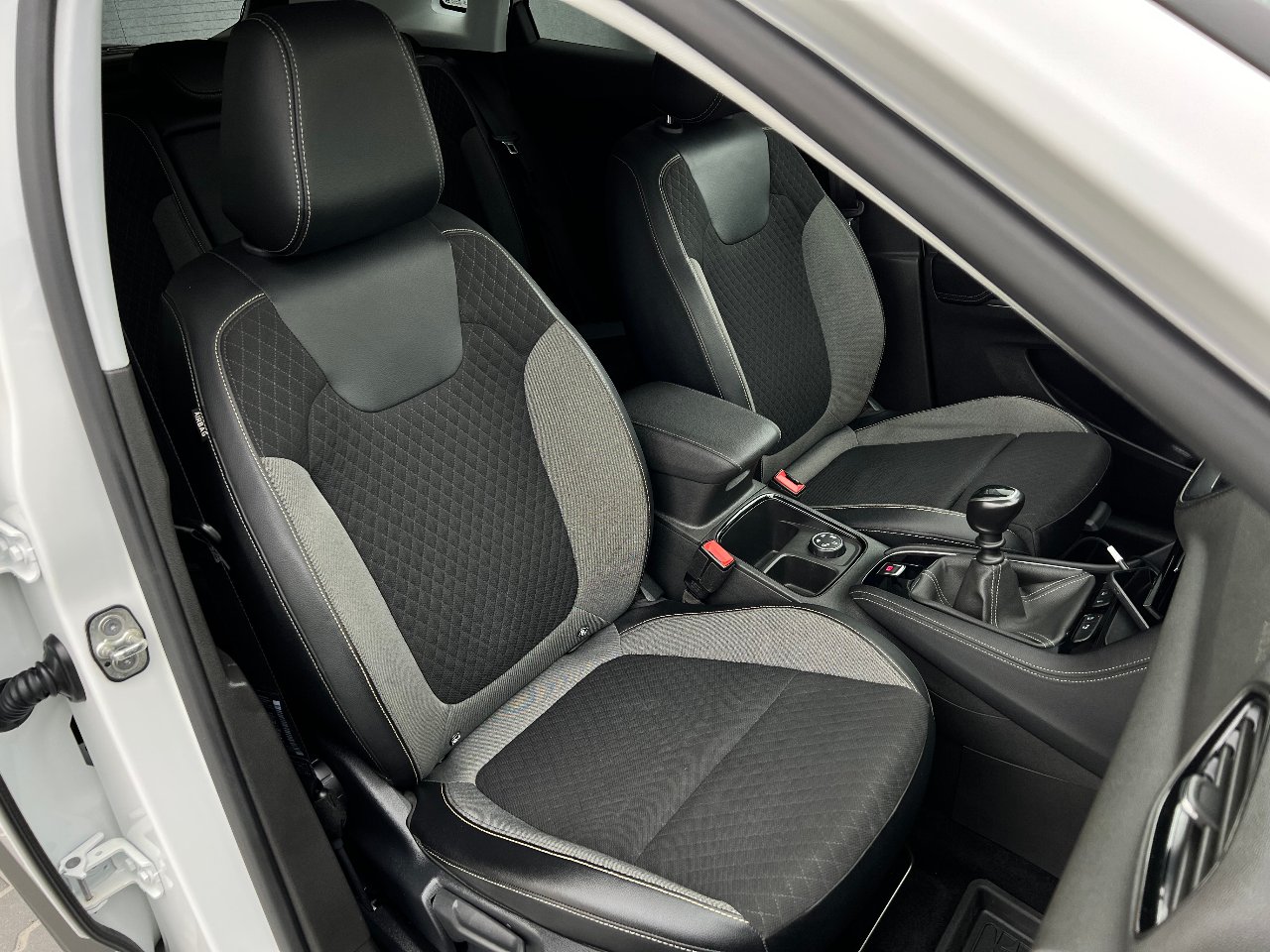 Opel Grandland X - фото 48