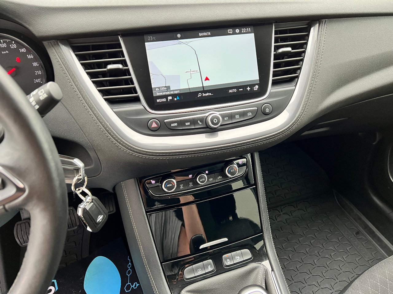 Opel Grandland X - фото 11