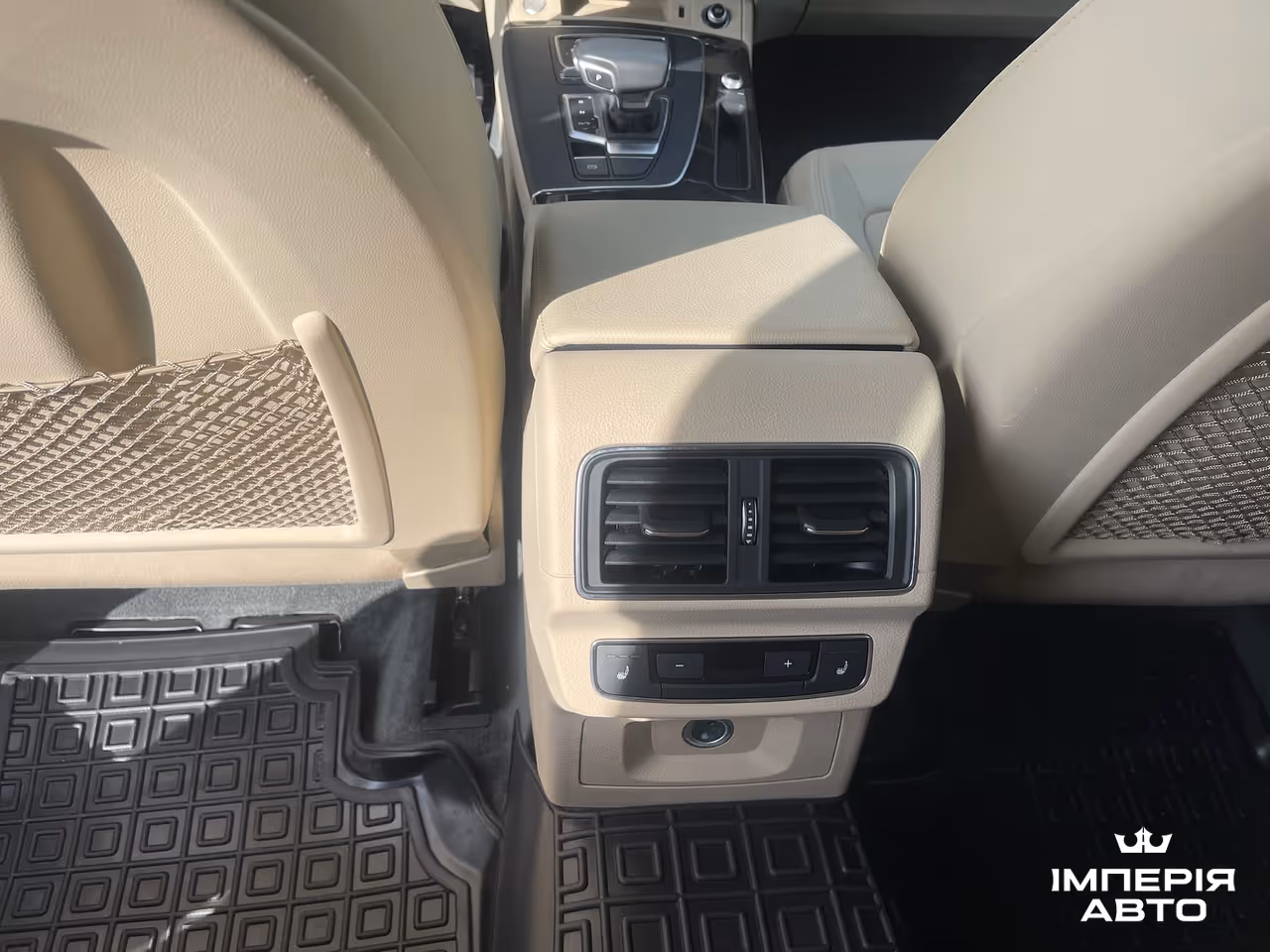 Audi Q5 - фото 12
