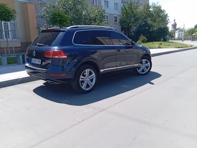 Volkswagen Touareg - зображення 4