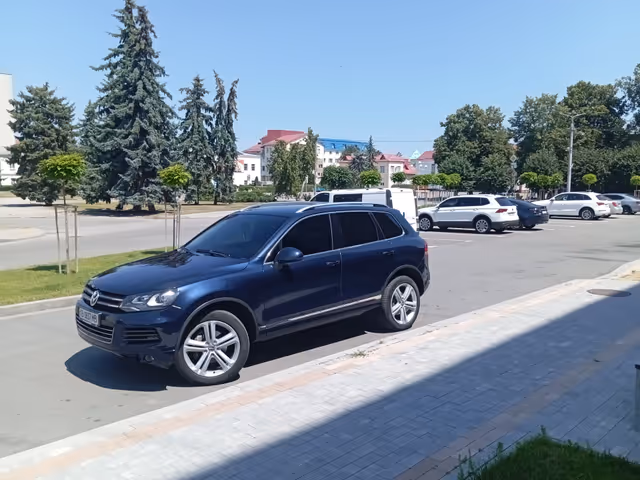 Volkswagen Touareg - зображення 1