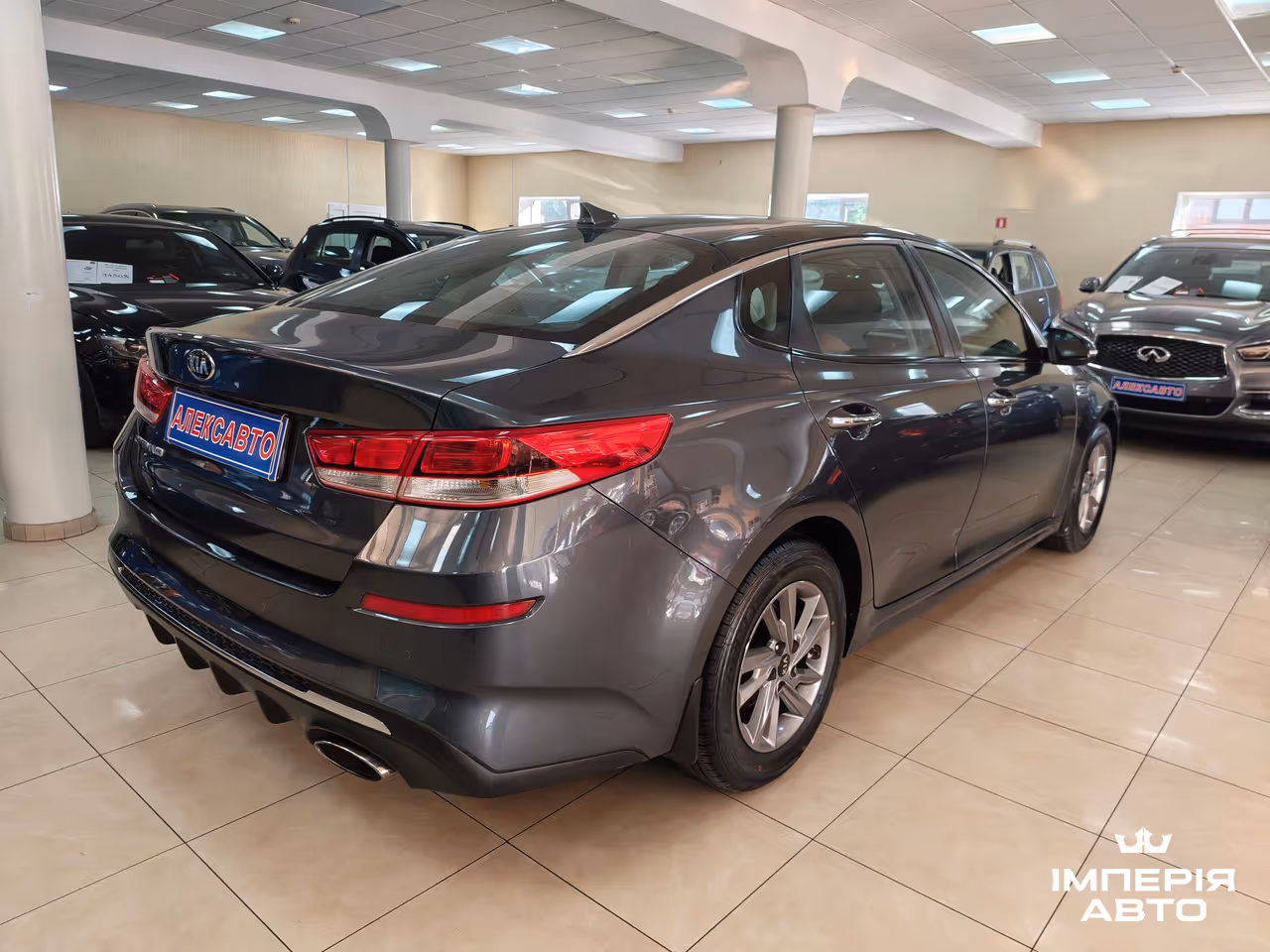 Kia Optima - фото 8