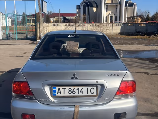 Mitsubishi Lancer - зображення 2