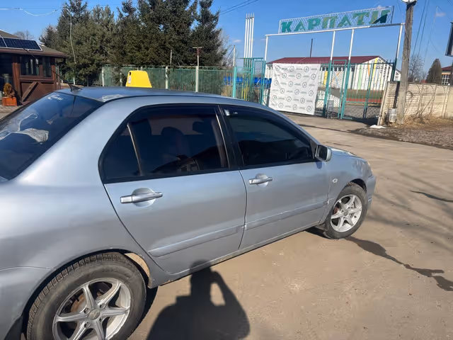 Mitsubishi Lancer - зображення 5