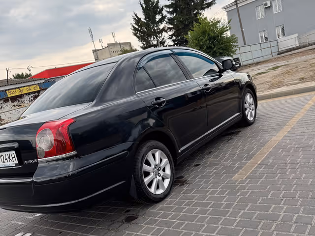 Toyota Avensis - зображення 3