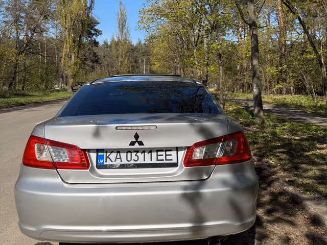Mitsubishi Galant - зображення 3
