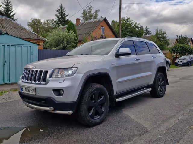 Jeep Grand Cherokee - зображення 3
