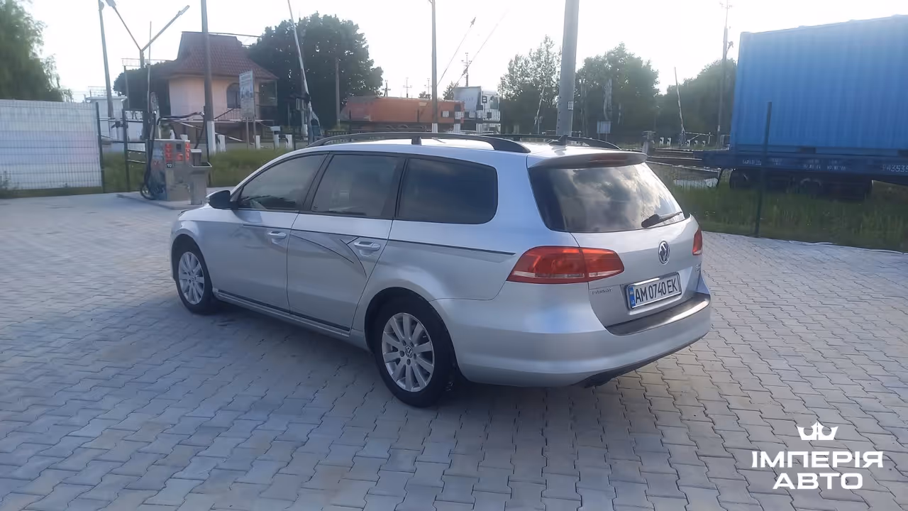 Volkswagen Passat - фото 6