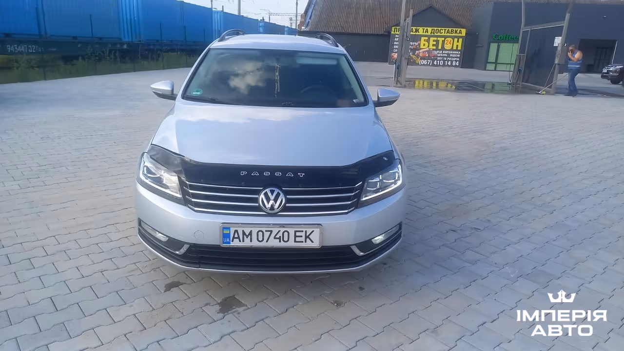 Volkswagen Passat - фото 8