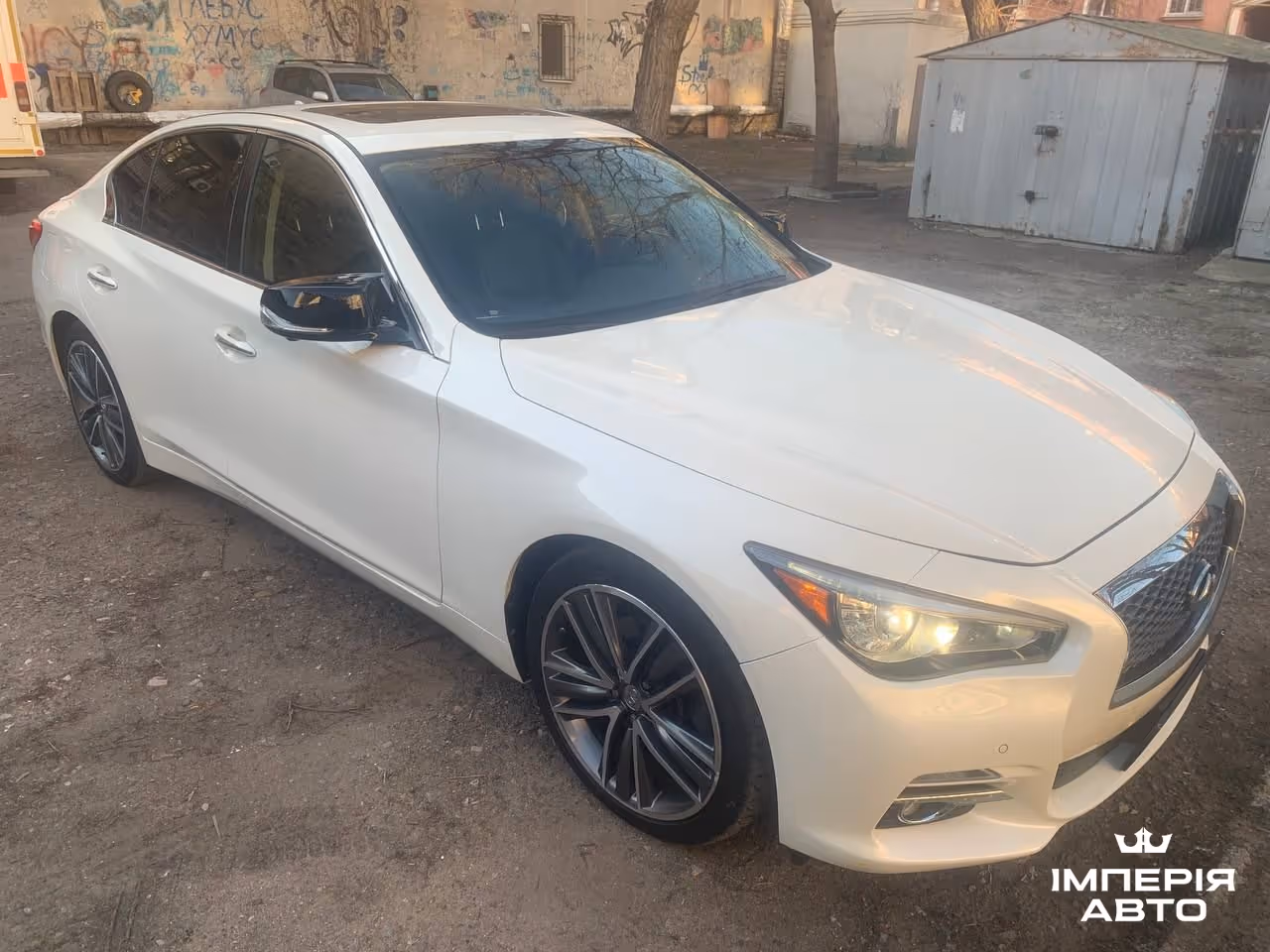 Infiniti Q50 - фото 1