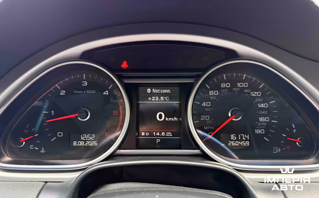 Audi Q7 - фото 22
