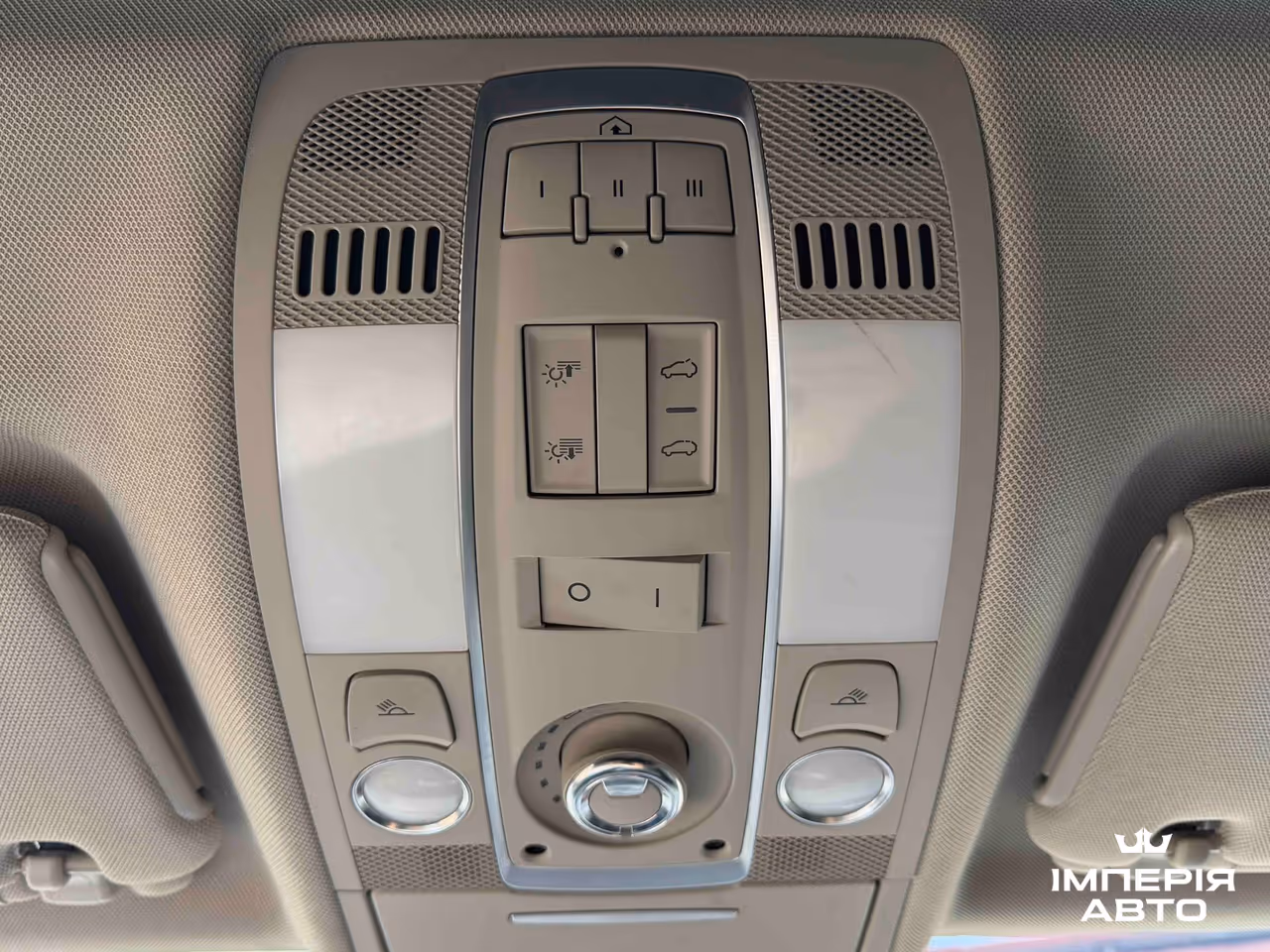 Audi Q7 - фото 35
