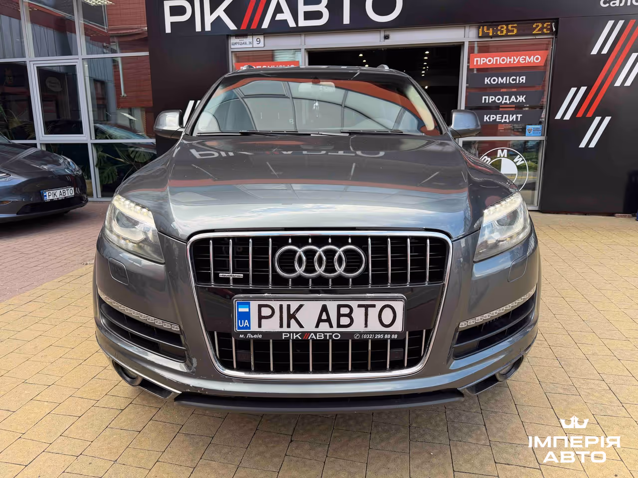 Audi Q7 - фото 1