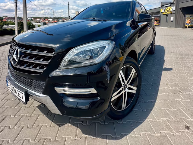 Mercedes-Benz M-Класс - зображення 1