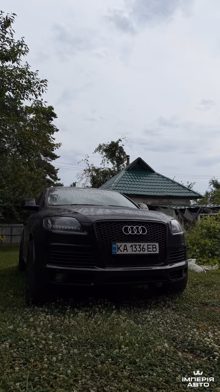Audi Q7 - фото 1