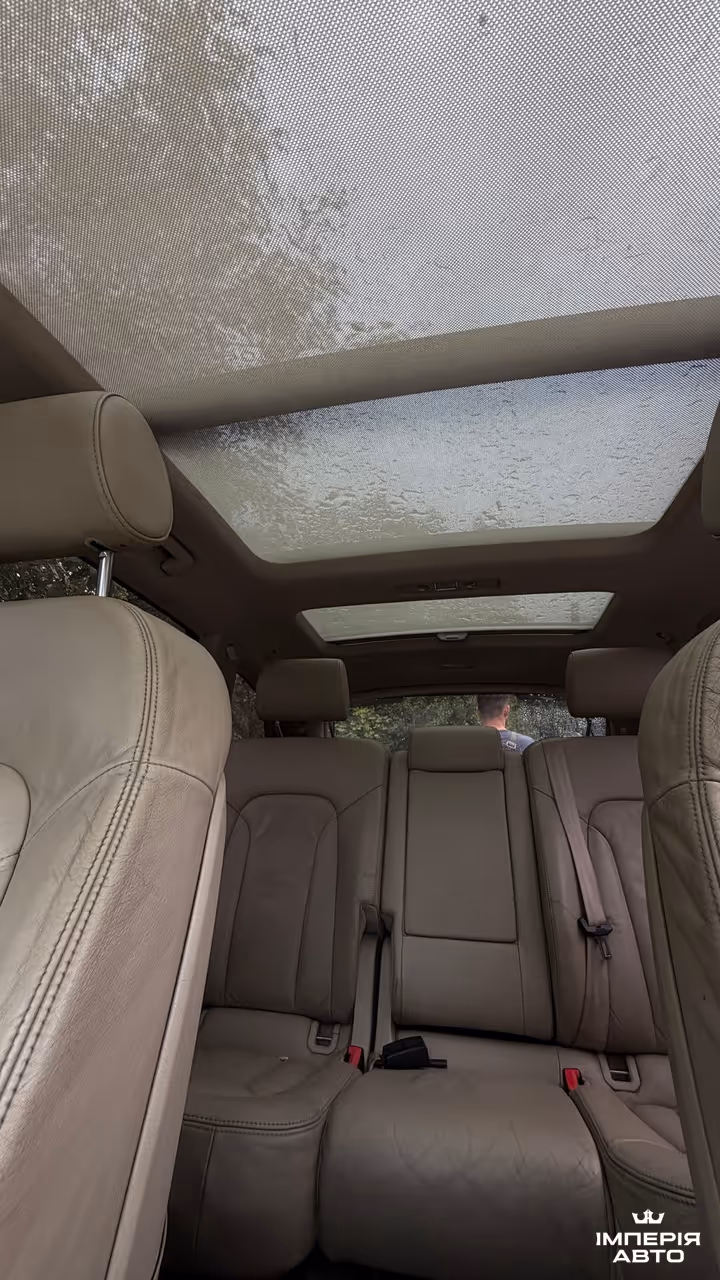 Audi Q7 - фото 16